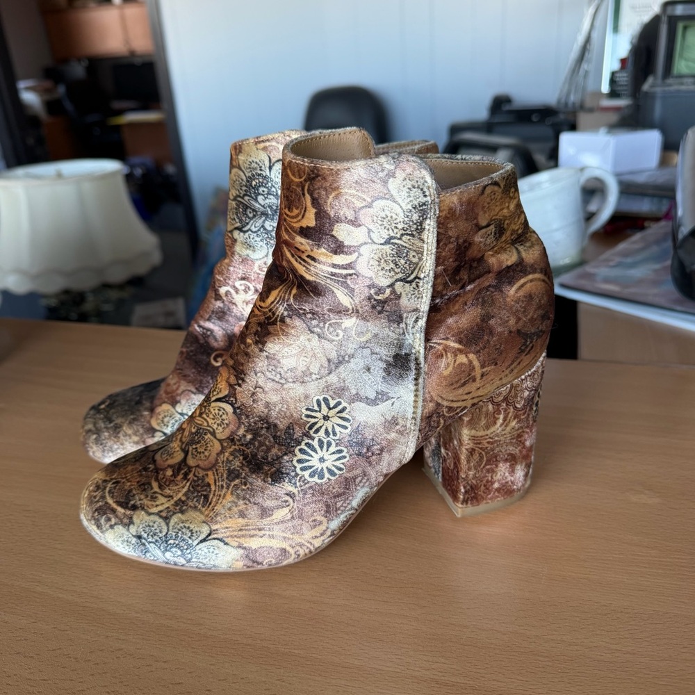 Bamboo Floral Ankle Boots